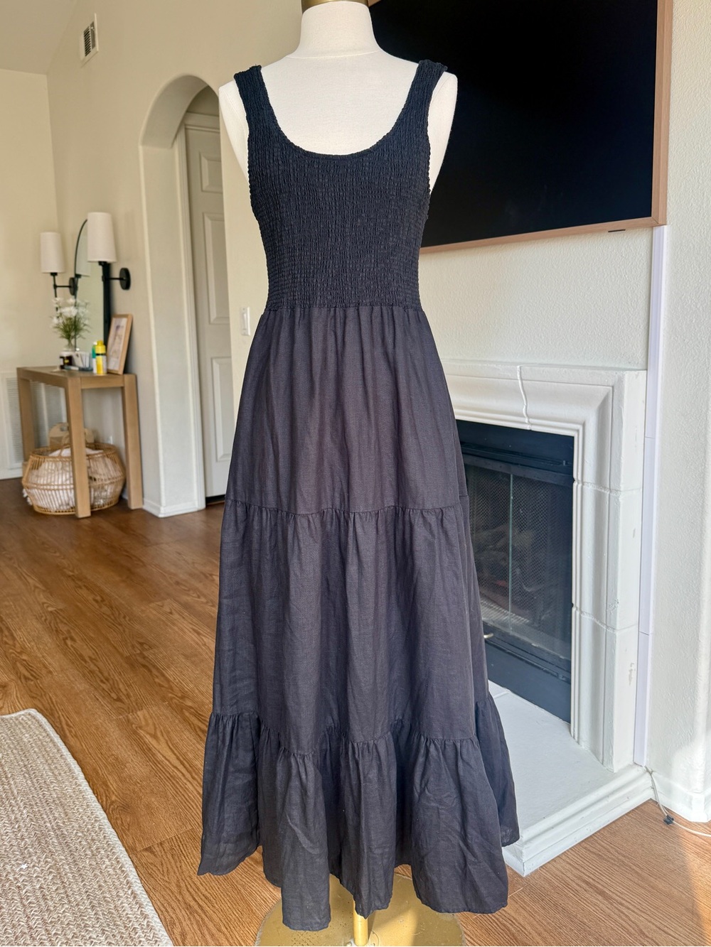 Saltwater Luxe Memphis Black Smocked Tiered Midi Dress Coastal Size M